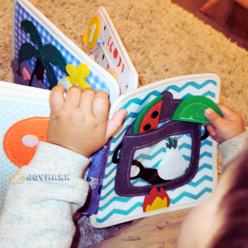 montessori doeboek van vilt voor baby's